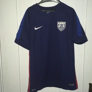 Youth size large Nike USA soccer practice jersey